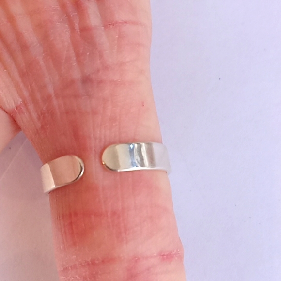 Adjustable ring - Picture 2 of 5